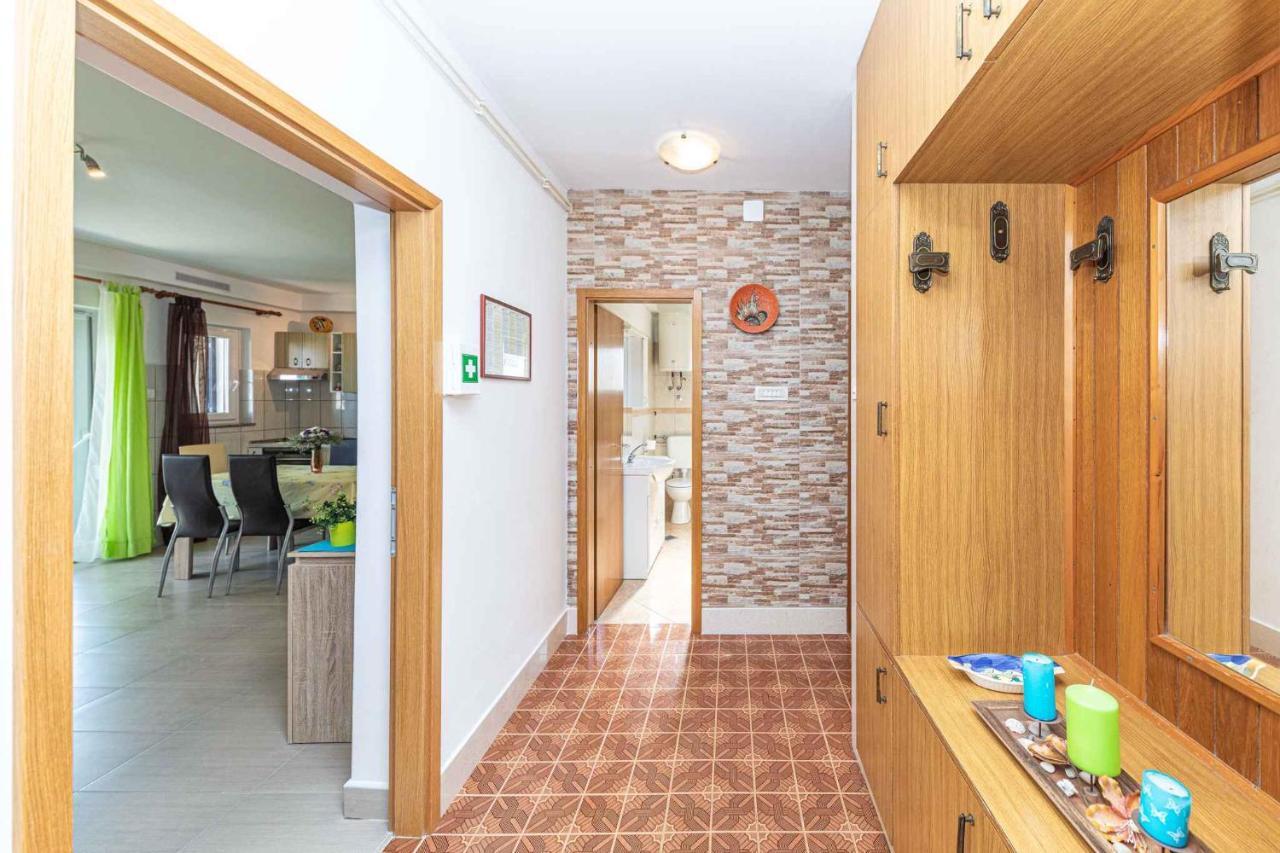 Apartment In Trogir 7406 Exterior photo